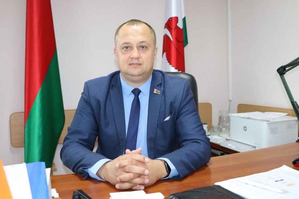 Президент Беларуси Александр Лукашенко согласовал назначение нового председателя Кореличского райисполкома. Им станет Александр Курило