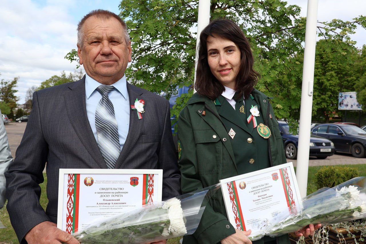 Поздравляем коллегу с заслуженной наградой!