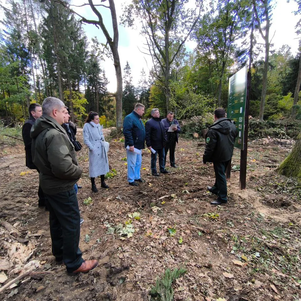 Делегация Министерства лесного хозяйства и охраны объектов животного мира Нижегородской области  посетила Новогрудский лесхоз